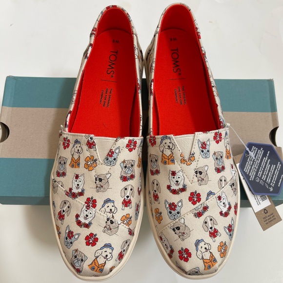 Brand new Tom’s with doggie images - Picture 2 of 4